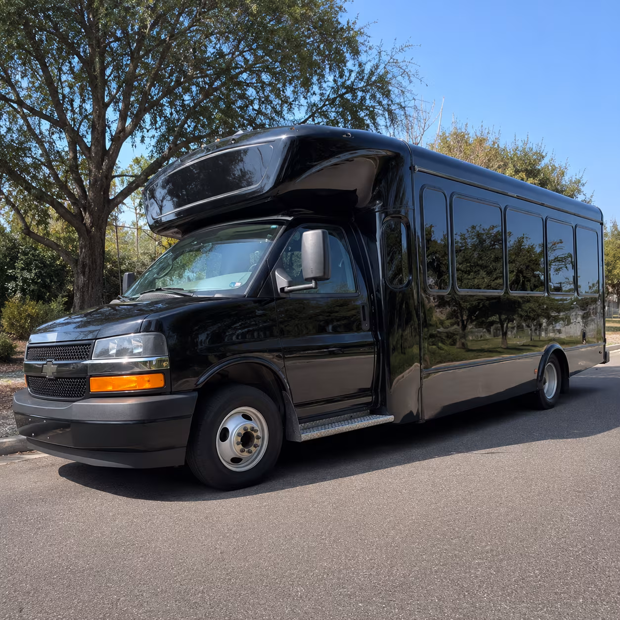 Oklahoma City Winery Tour & Pub Crawl Transportation